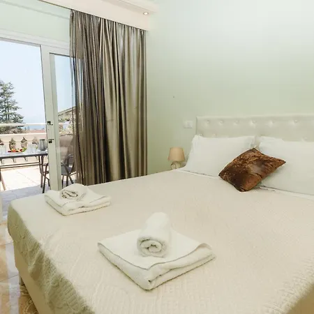Victoria Hill 3*
