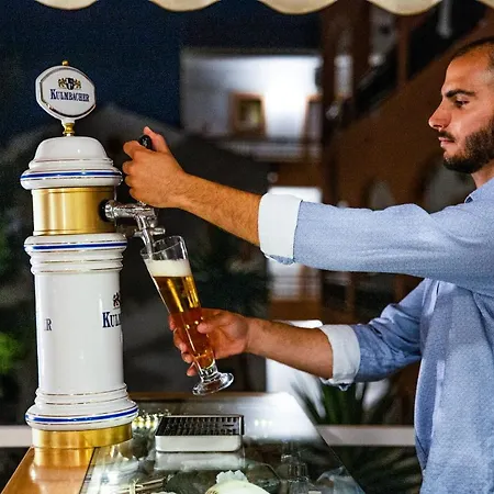 Victoria Hill מלון 3*